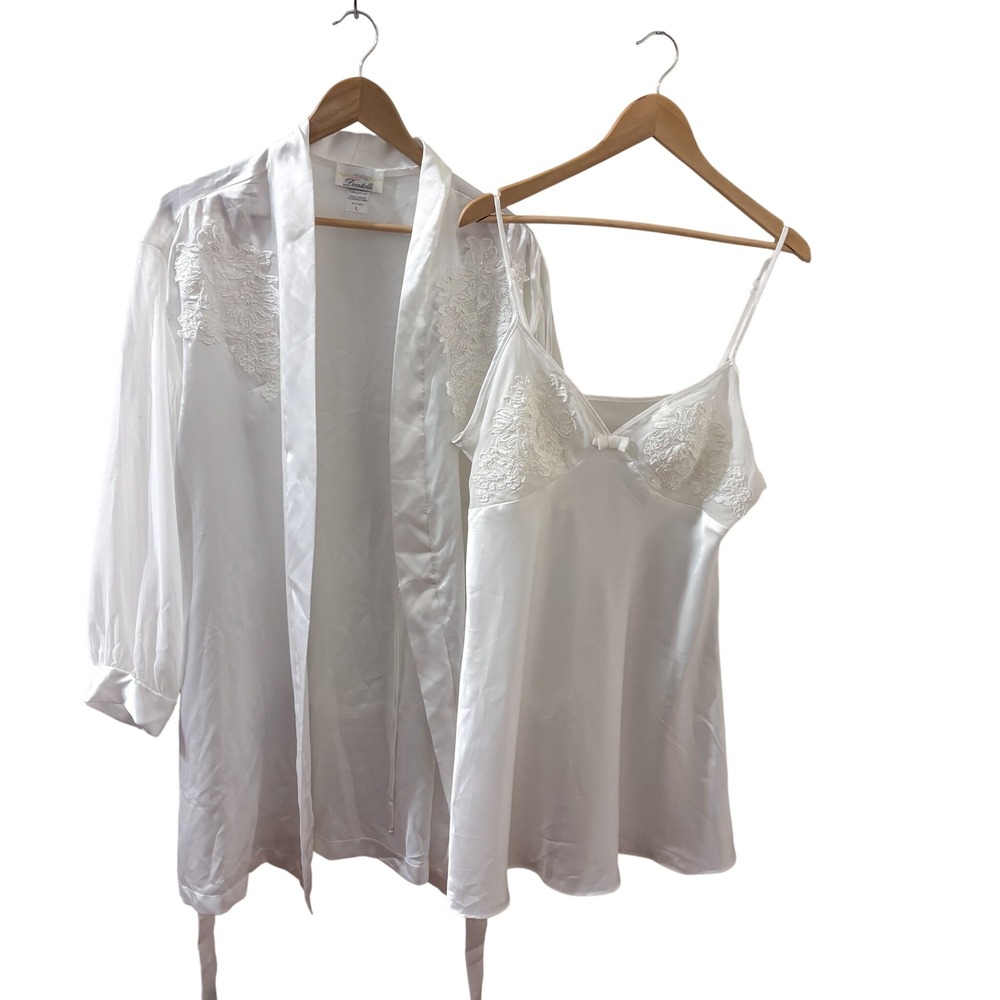 Dentelle Vintage Sheer Lace Chemise Robe Large White Floral Satin Beaded Wedding